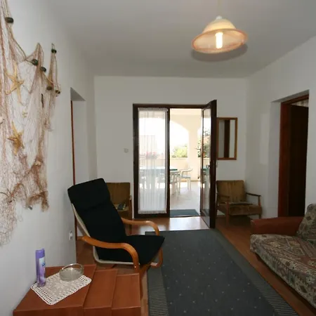 With A Parking Space Mandre, Pag - 6517 شقة *