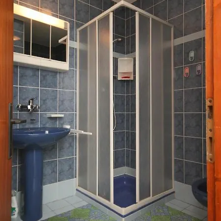 With A Parking Space Mandre, Pag - 6517